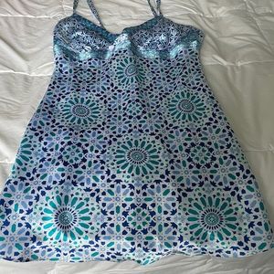 Silky  Jones New York short nightgown in pretty blue/green pattern